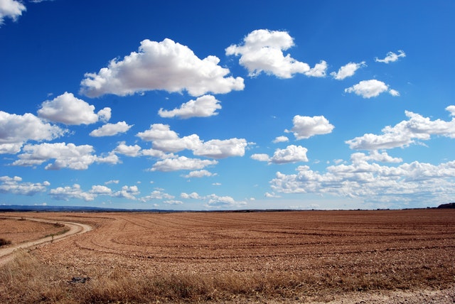 Clouds over dessert